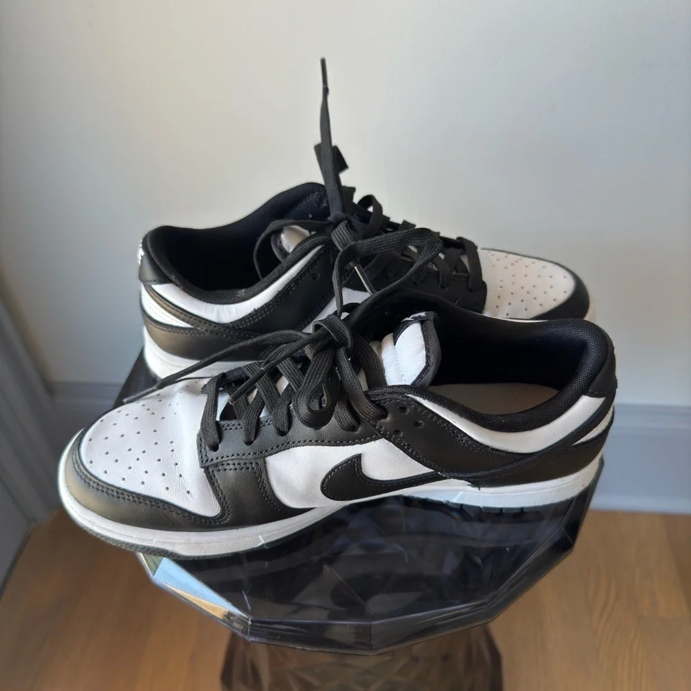 Nike Dunk Low "White/Black" Women's - Picture 10 of 12